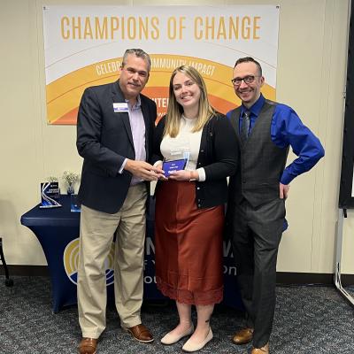 Andrew awards the United in Service award to Wells Fargo